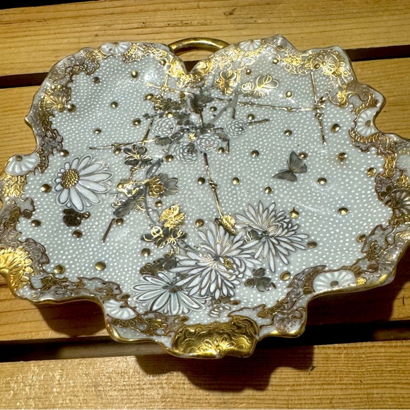Vintage floral gold painted porcelain trinket dish Japan - Picture 4 of 4
